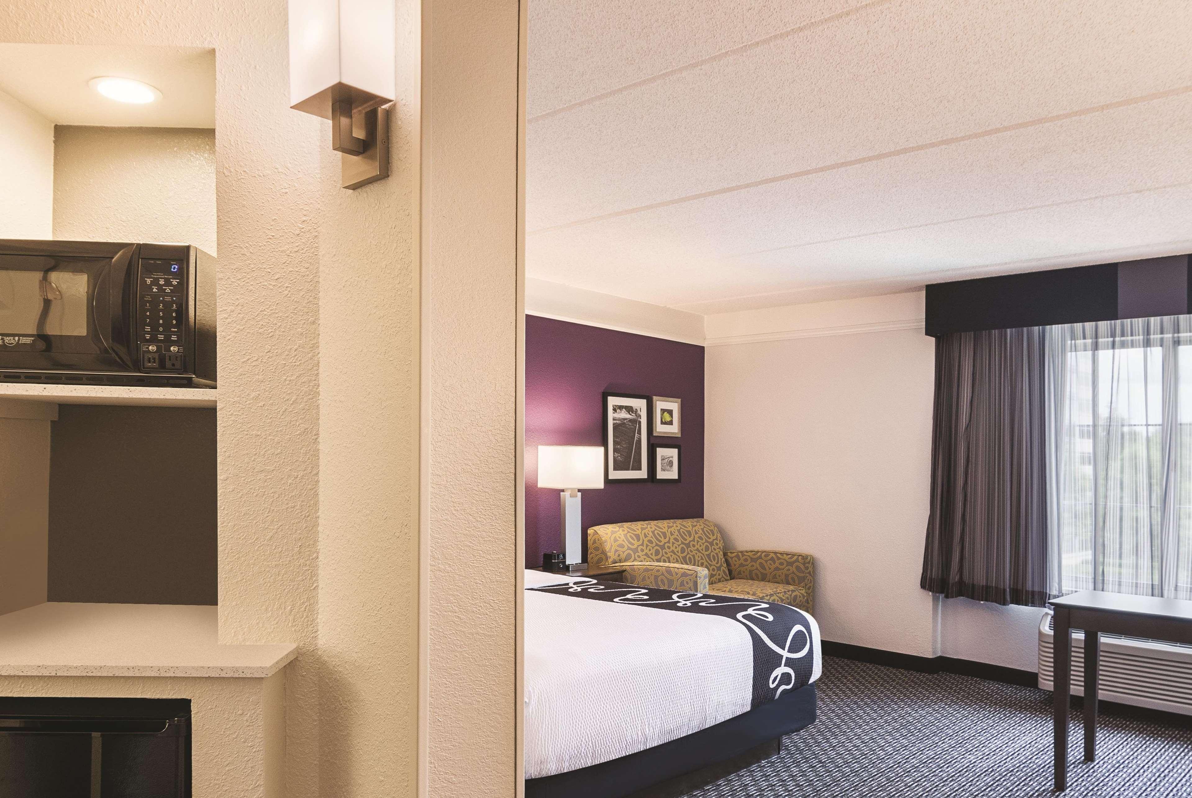 מלון סנדי ספרינגס La Quinta By Wyndham Atlanta Perimeter Medical מראה חיצוני תמונה