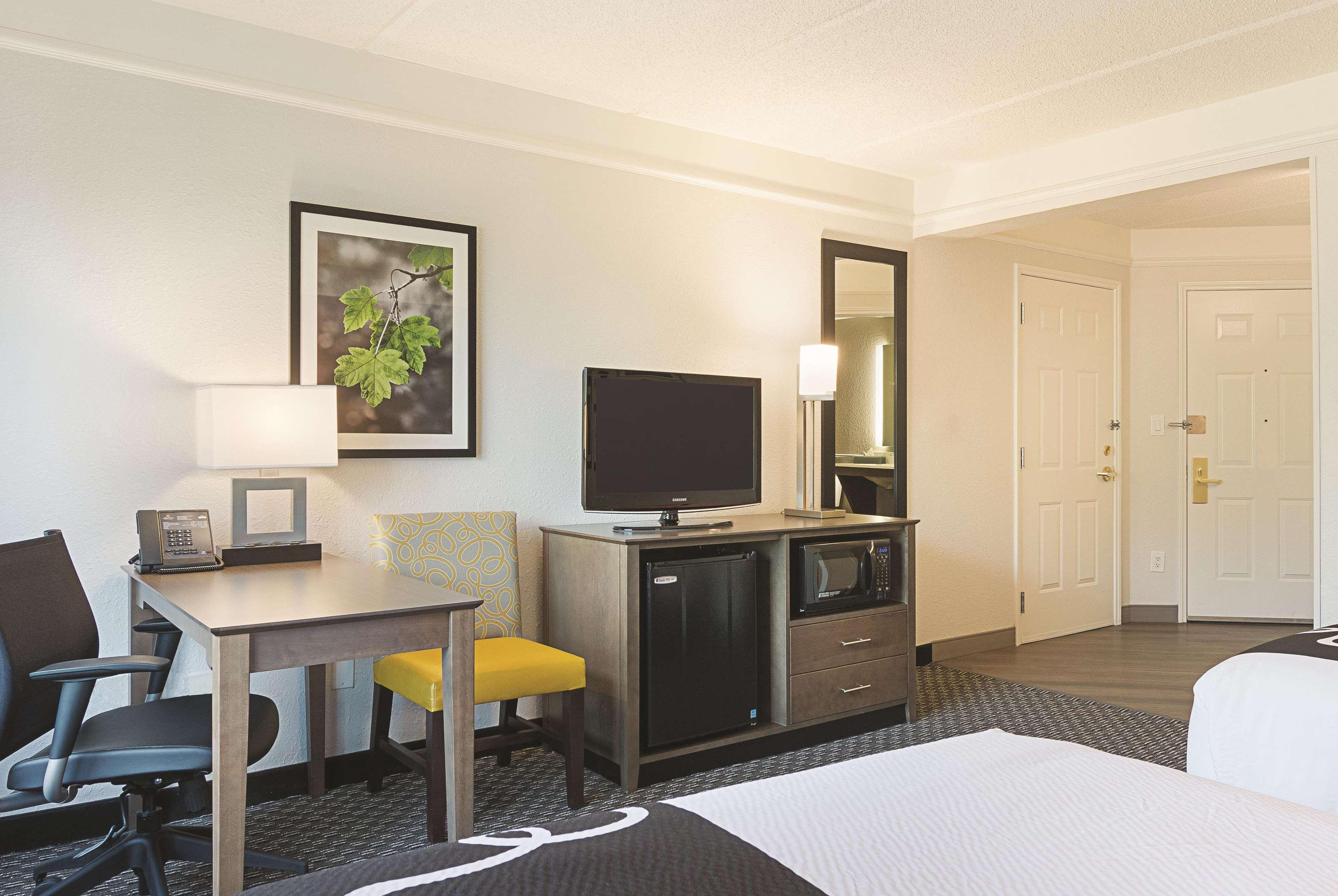 מלון סנדי ספרינגס La Quinta By Wyndham Atlanta Perimeter Medical מראה חיצוני תמונה
