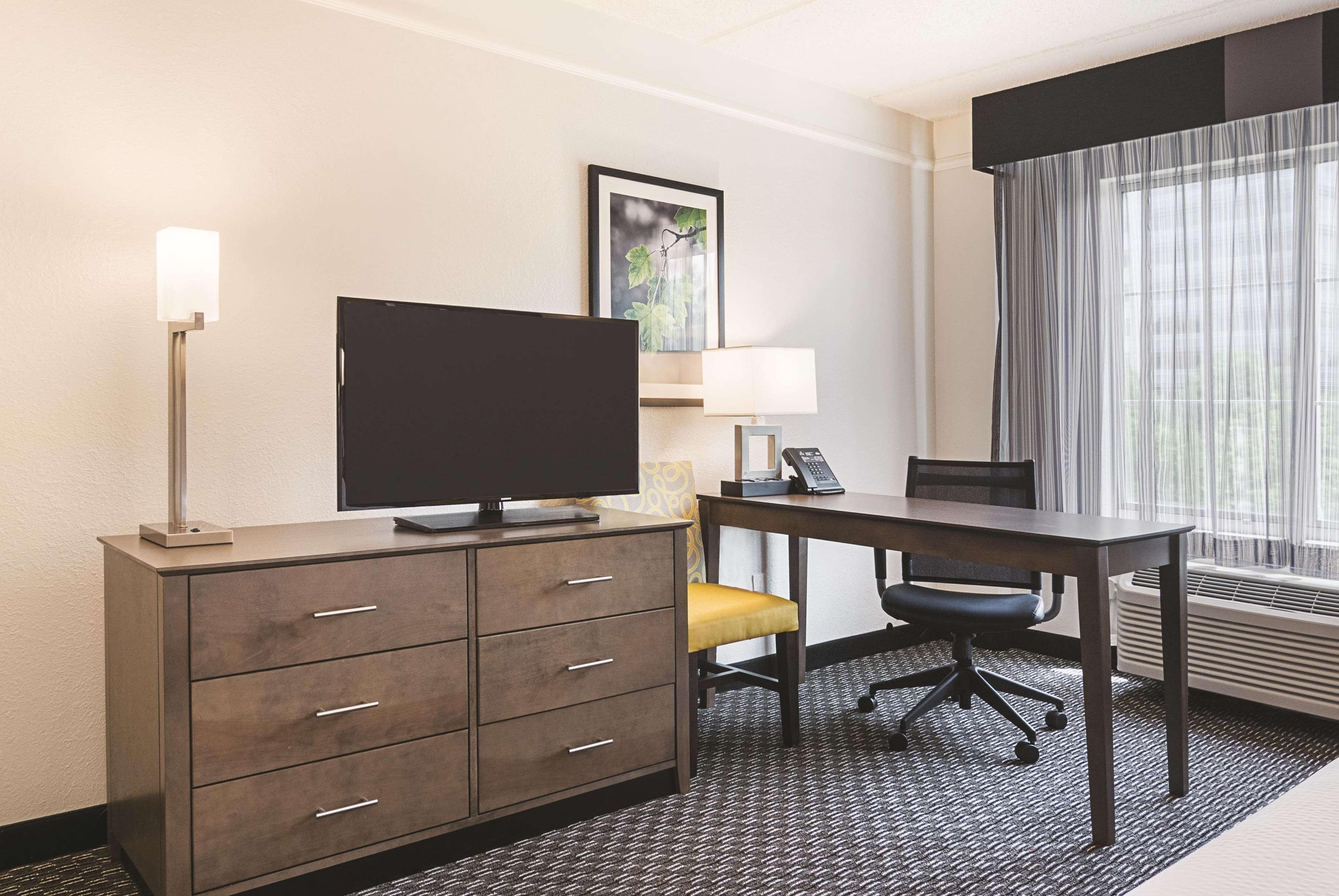 מלון סנדי ספרינגס La Quinta By Wyndham Atlanta Perimeter Medical מראה חיצוני תמונה