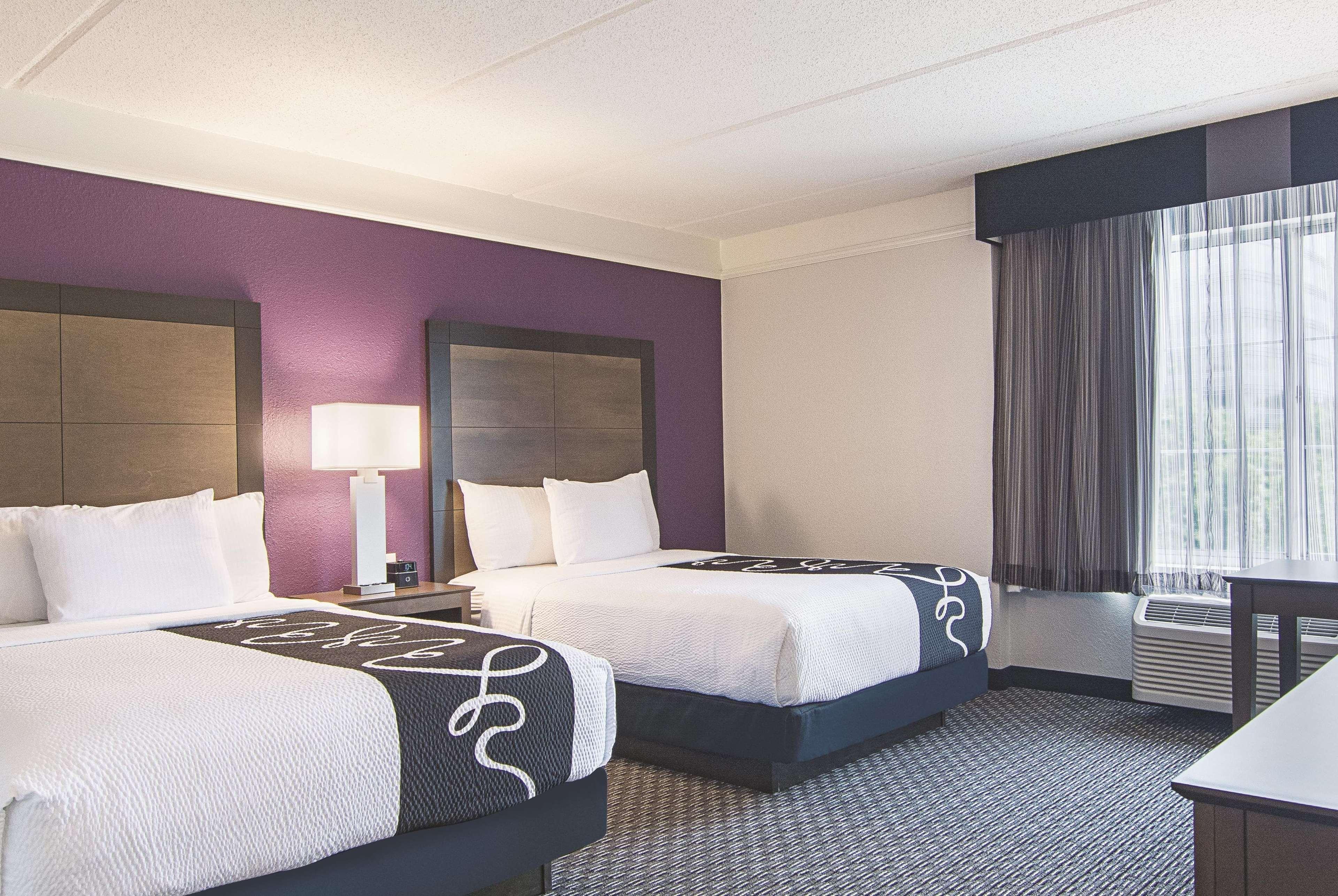 מלון סנדי ספרינגס La Quinta By Wyndham Atlanta Perimeter Medical מראה חיצוני תמונה