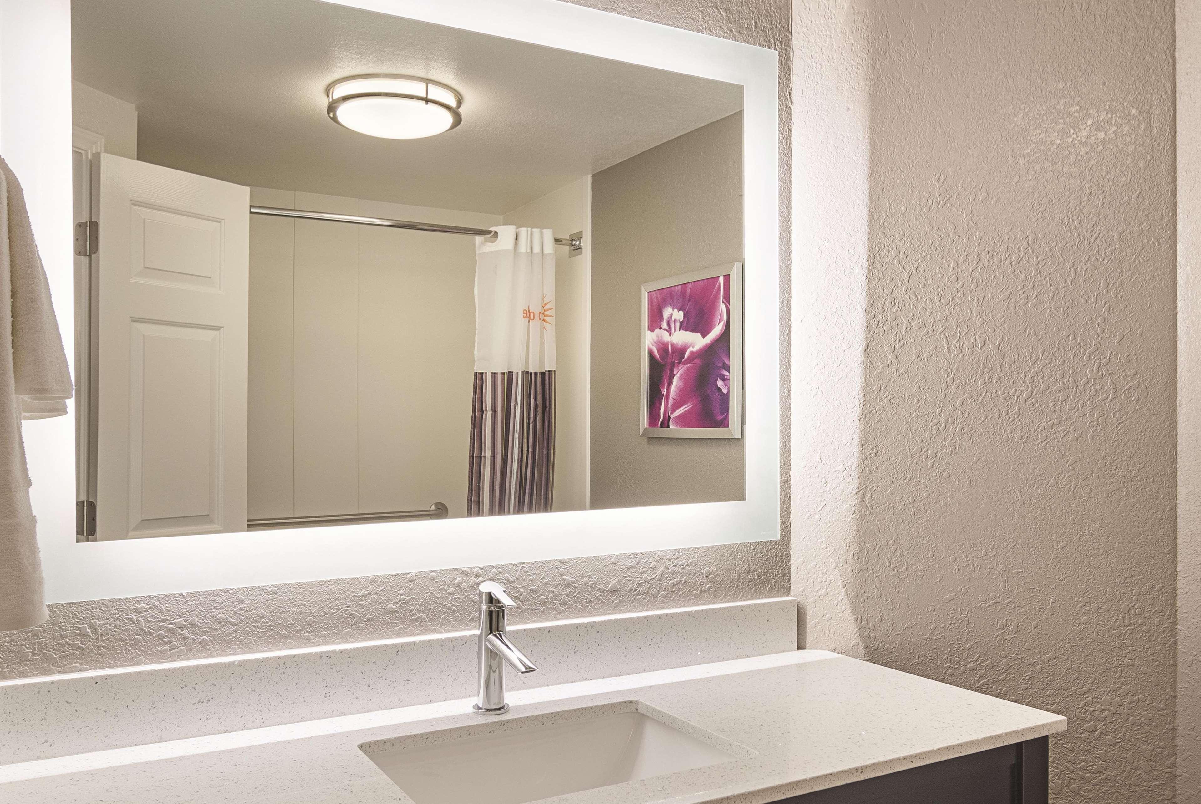 מלון סנדי ספרינגס La Quinta By Wyndham Atlanta Perimeter Medical מראה חיצוני תמונה