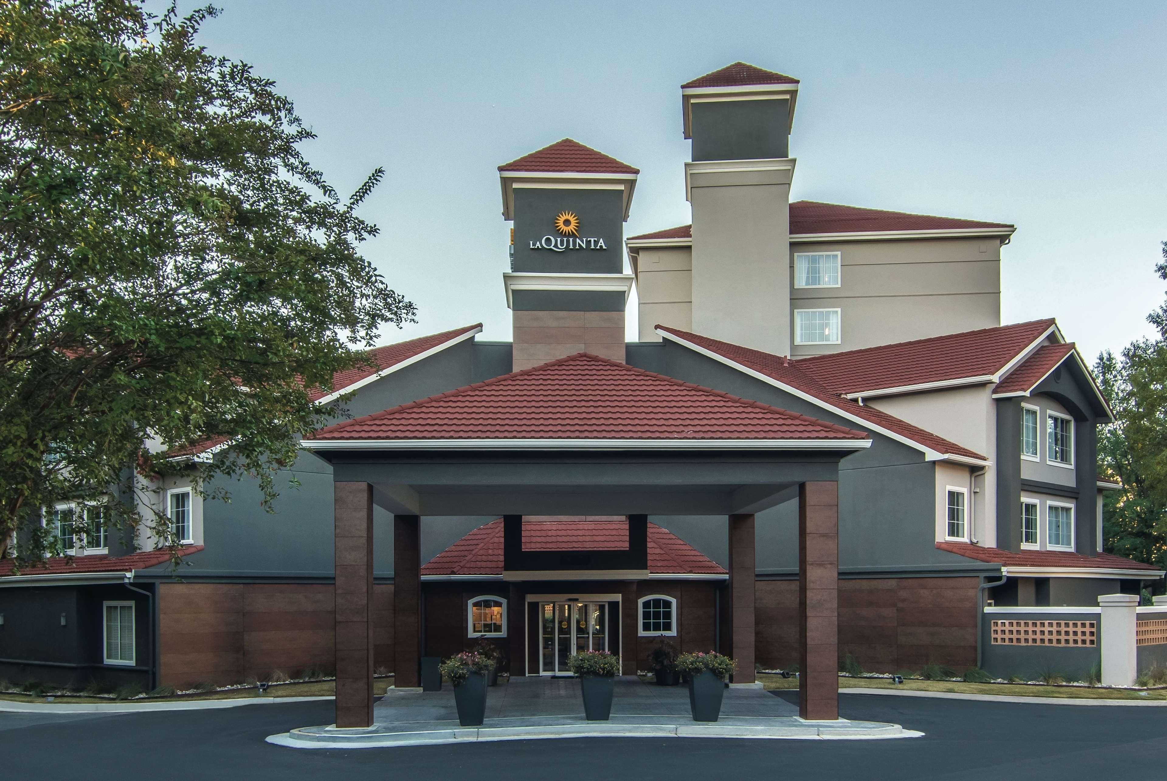 מלון סנדי ספרינגס La Quinta By Wyndham Atlanta Perimeter Medical מראה חיצוני תמונה