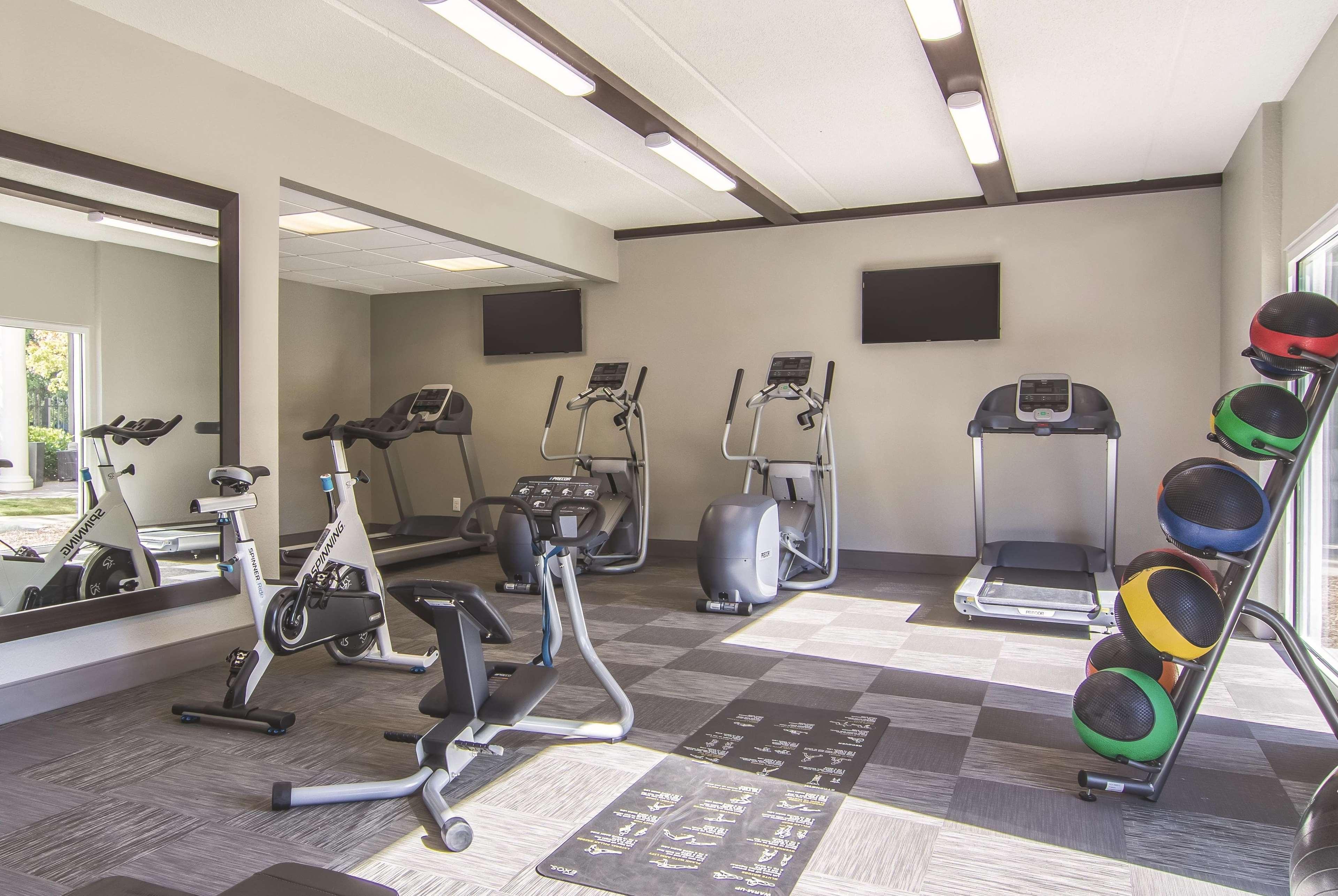 מלון סנדי ספרינגס La Quinta By Wyndham Atlanta Perimeter Medical מראה חיצוני תמונה