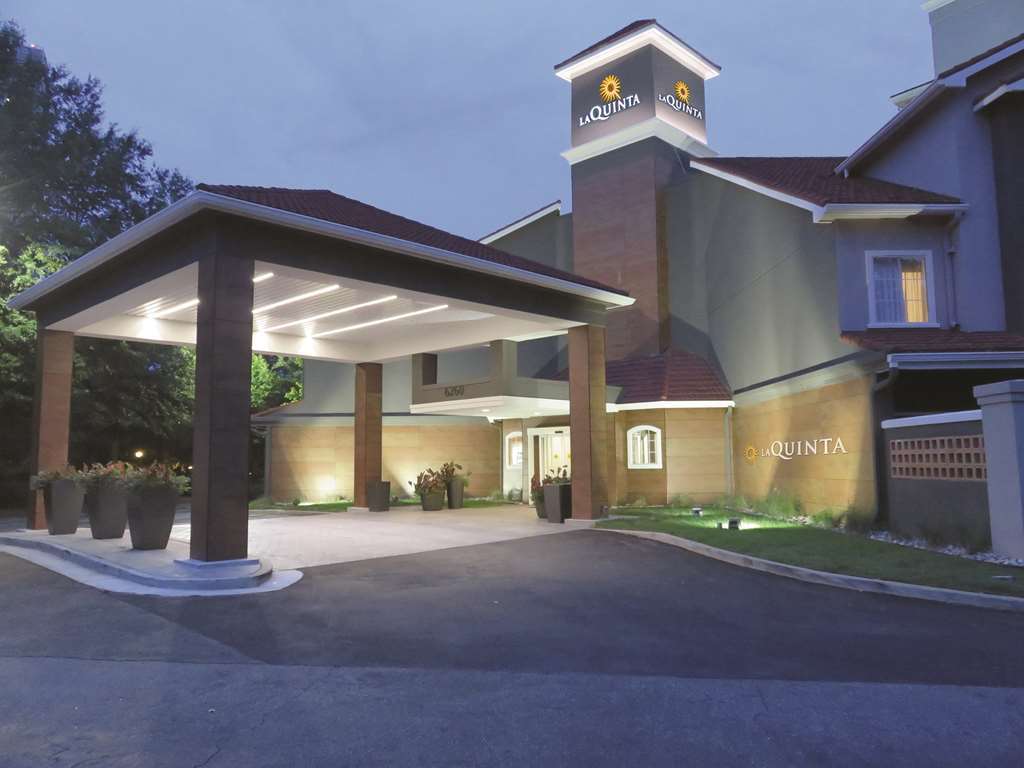 מלון סנדי ספרינגס La Quinta By Wyndham Atlanta Perimeter Medical מראה חיצוני תמונה