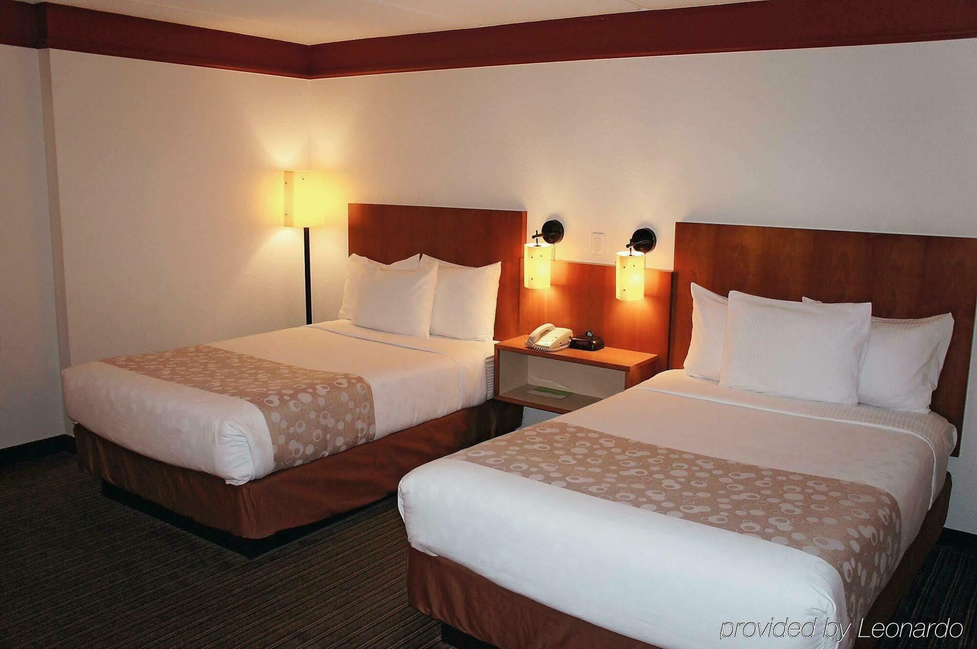 מלון סנדי ספרינגס La Quinta By Wyndham Atlanta Perimeter Medical מראה חיצוני תמונה